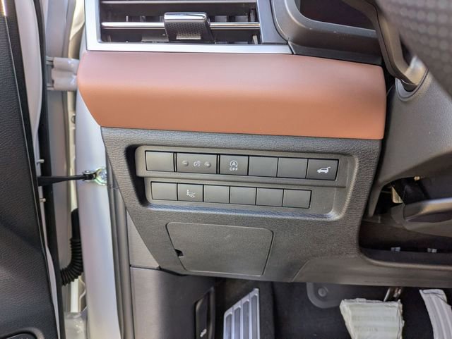 New 2026 Mitsubishi Outlander SEL image 17