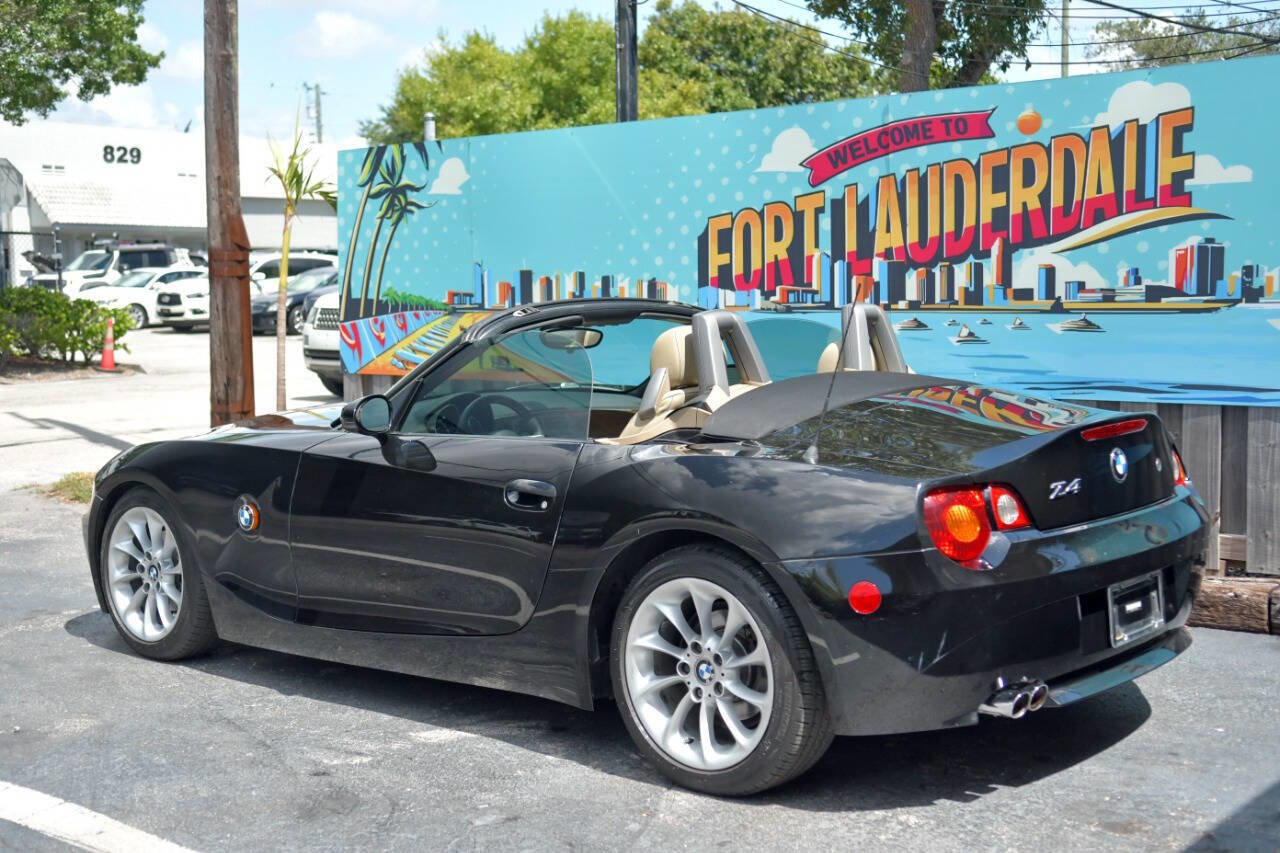 Used 2003 BMW Z4 2.5i image 6
