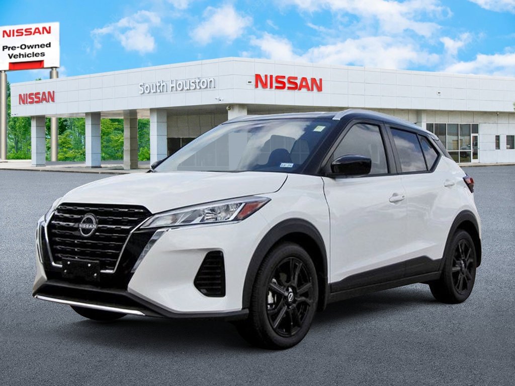 Used 2024 Nissan Kicks SV FWD image 2