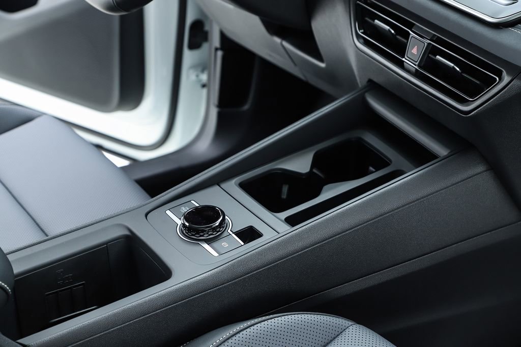 New 2026 Volkswagen Tiguan SE image 34