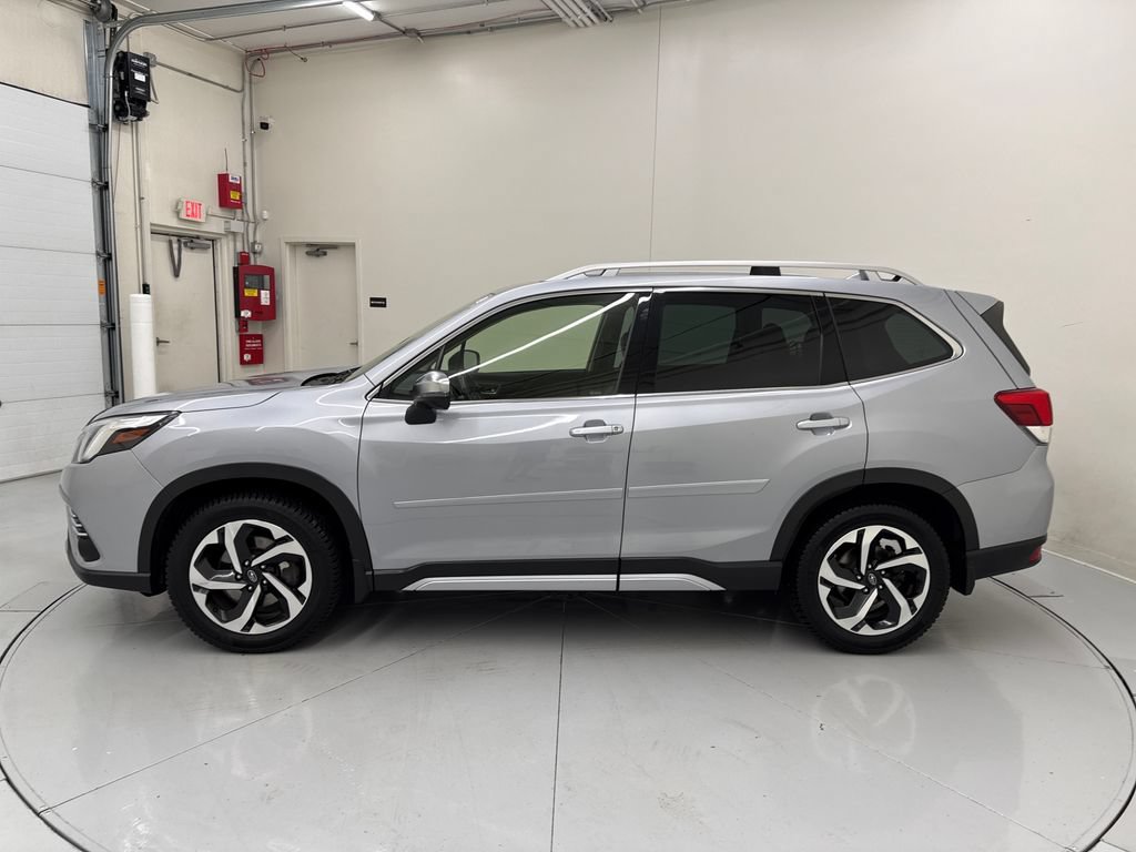 Used 2023 Subaru Forester Touring AWD/4WD image 3
