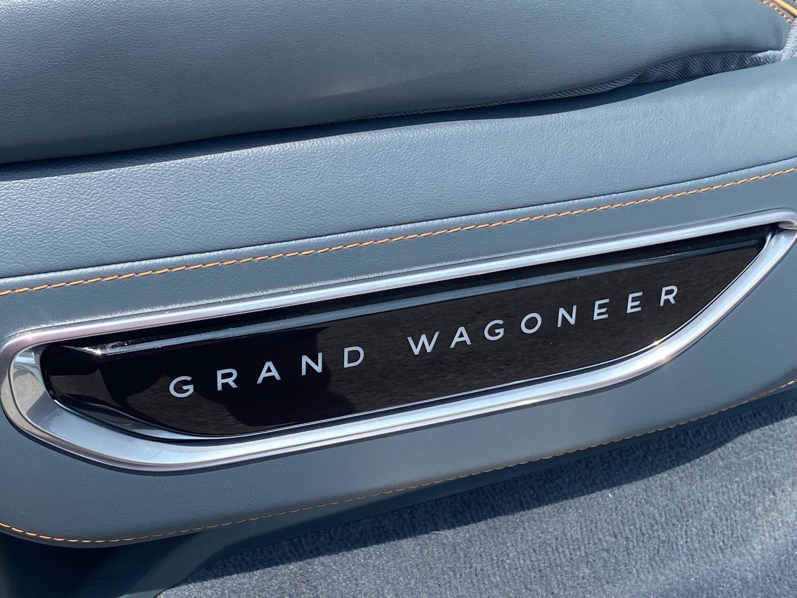 Used 2022 Jeep Grand Wagoneer Series II w/ Convenience Group III AWD/4WD image 12