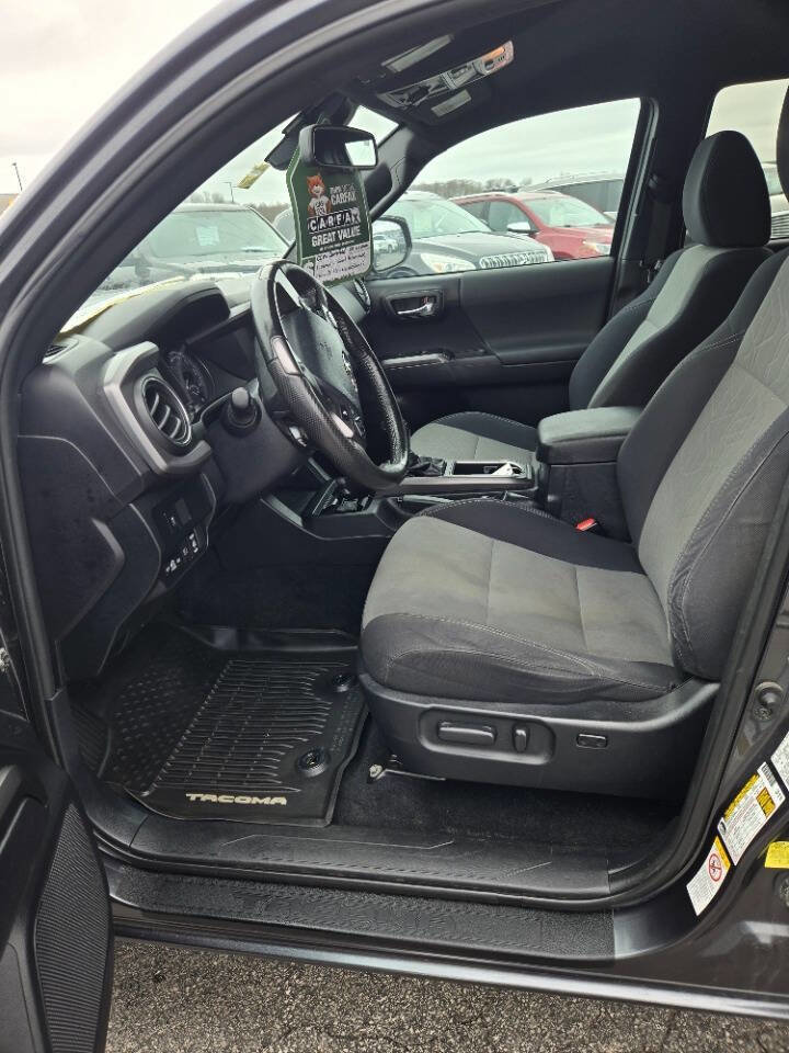 Used 2020 Toyota Tacoma TRD Off-Road w/ Technology Package AWD/4WD image 5