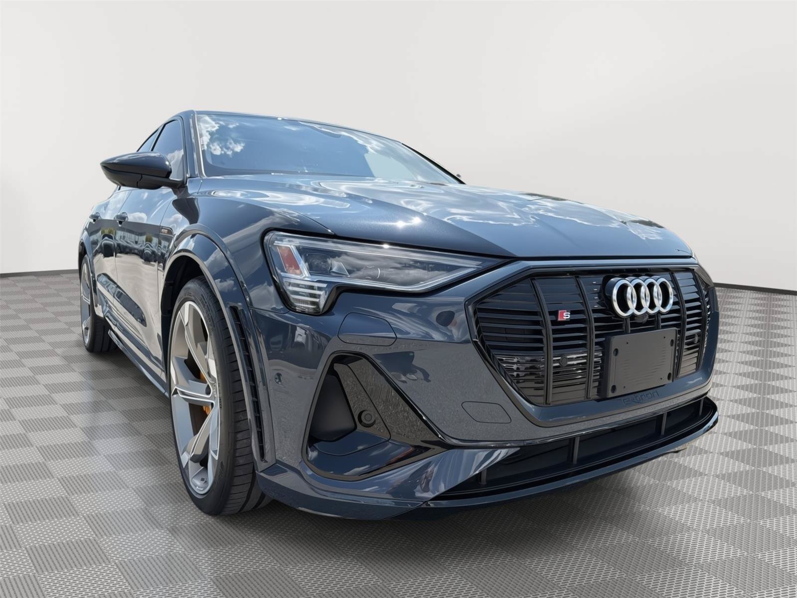 Used 2023 Audi e-tron S Prestige w/ Prestige Package AWD/4WD image 7