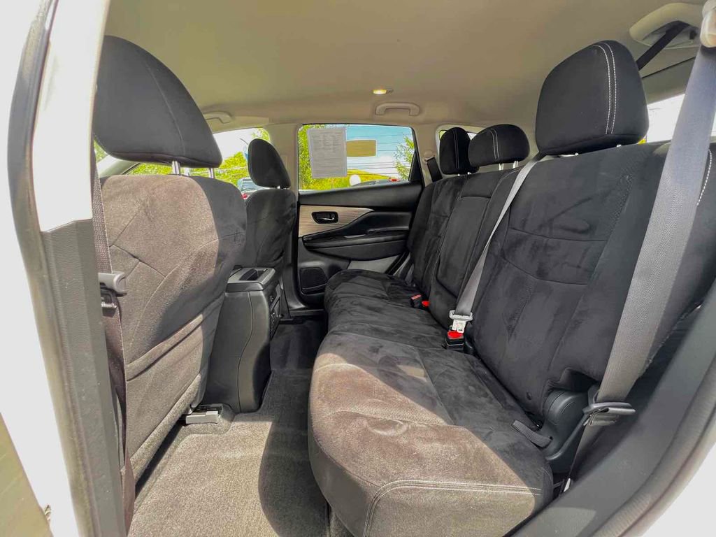 Used 2018 Nissan Murano S image 16