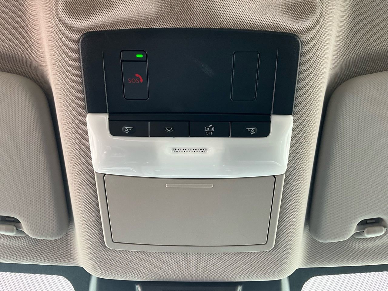 Used 2025 Nissan Rogue SV image 17