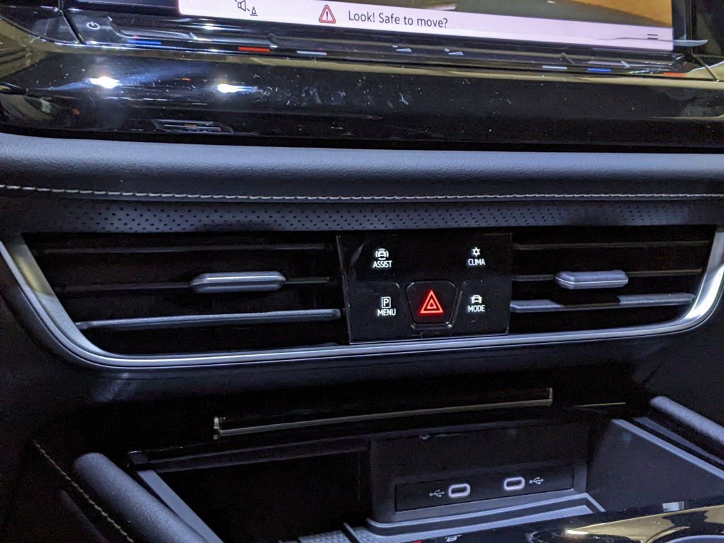 New 2026 Volkswagen Atlas SE image 17