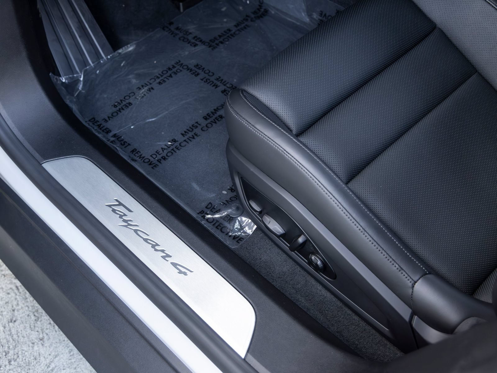 New 2026 Porsche Taycan AWD/4WD image 27