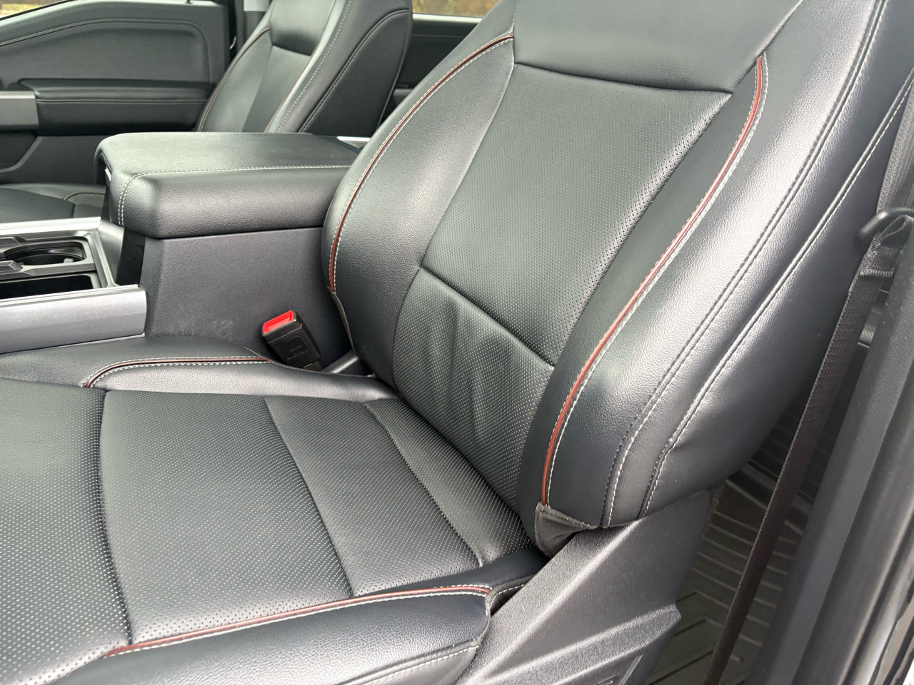 Used 2024 Ford F350 Lariat w/ Lariat Ultimate Package image 21