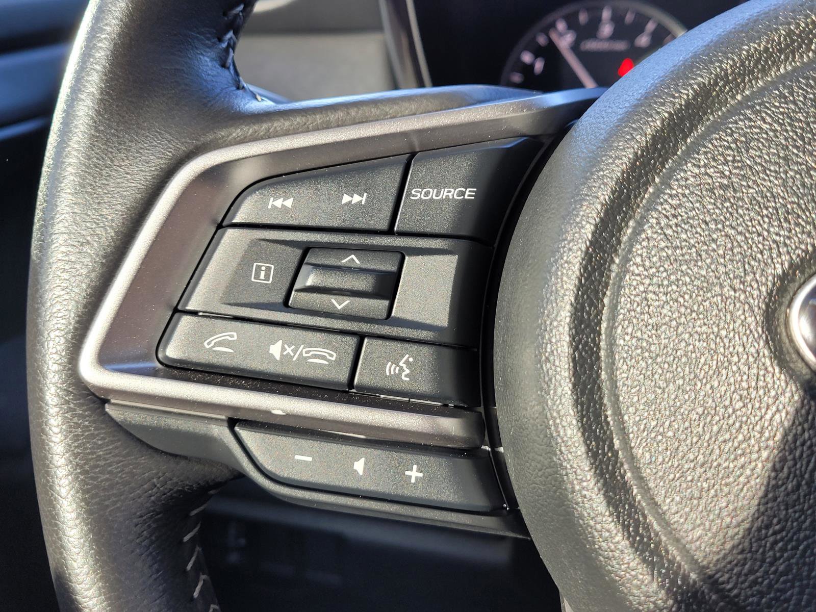 Certified 2025 Subaru Outback Premium image 9