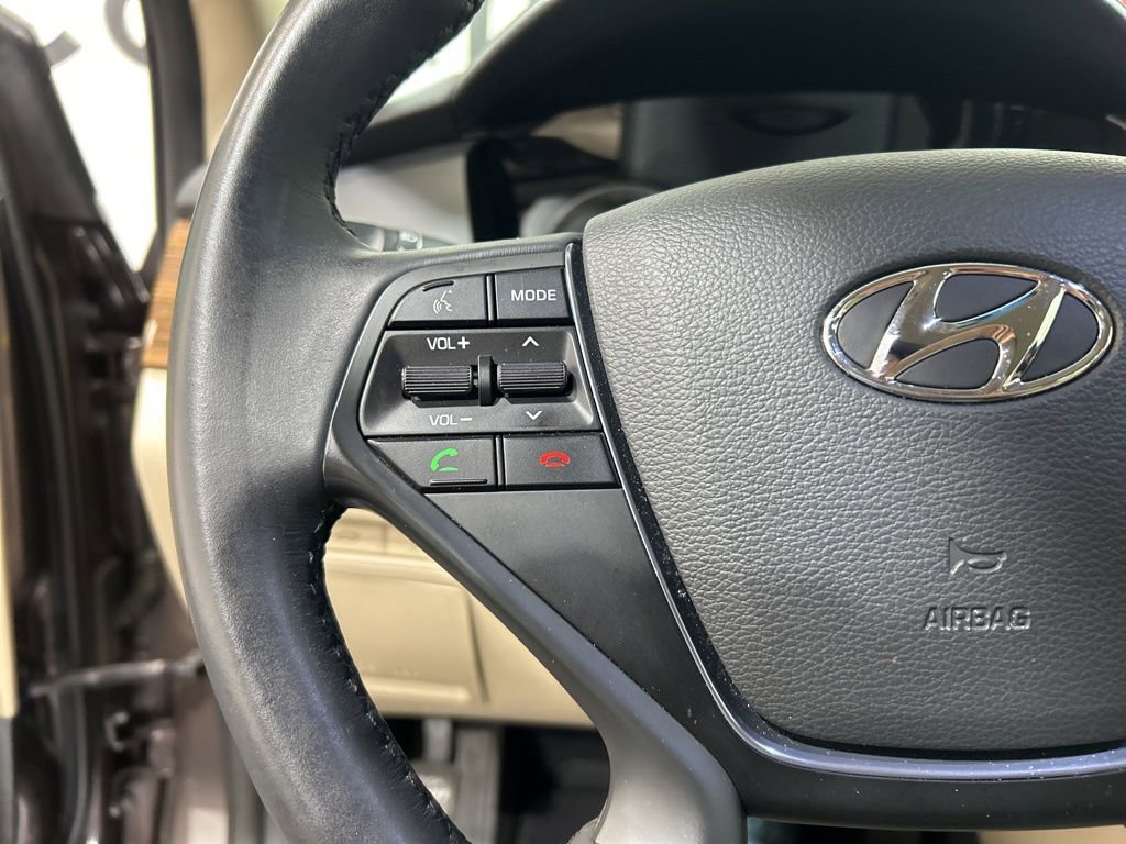 Used 2016 Hyundai Sonata Limited w/ Option Group 04 image 24