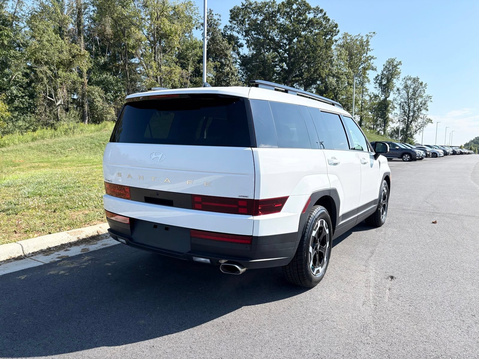 Used 2024 Hyundai Santa Fe SEL AWD/4WD image 9