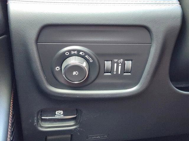 Certified 2023 Jeep Grand Cherokee Summit image 22