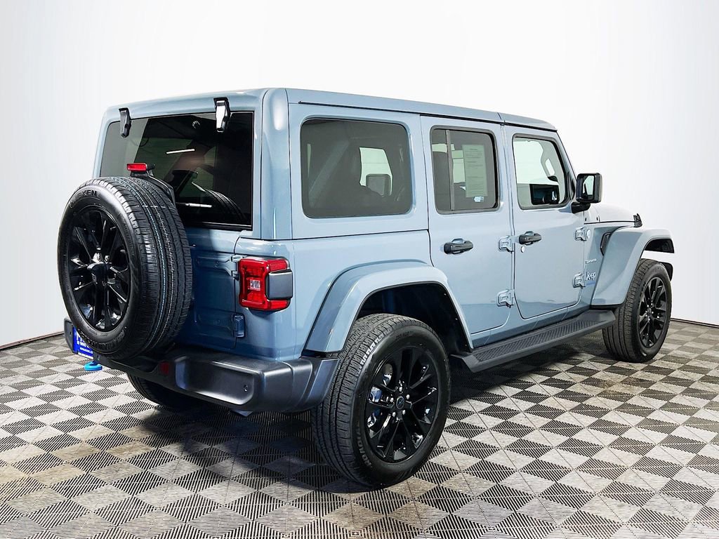 Used 2024 Jeep Wrangler Unlimited Sahara w/ Technology Group image 7