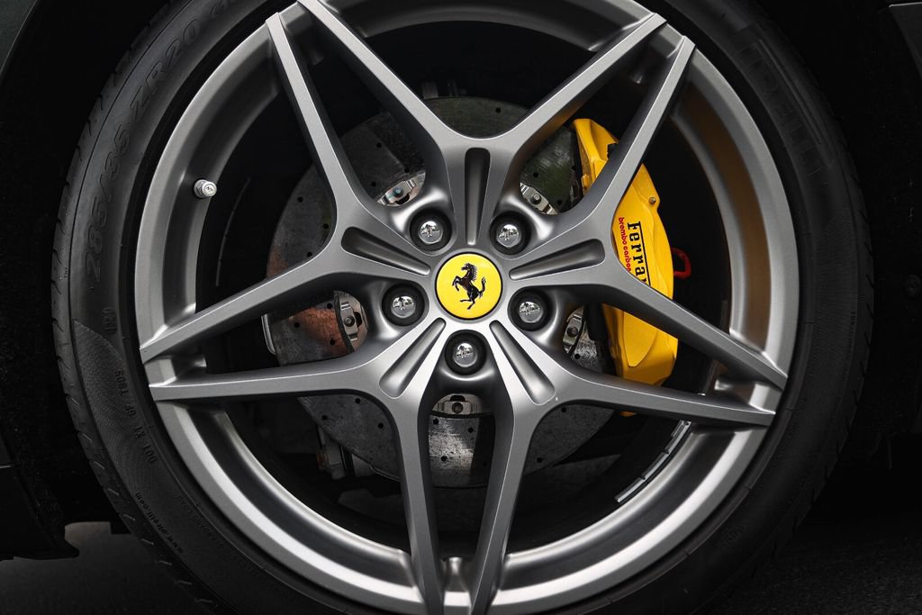 Certified 2016 Ferrari California T RWD image 15