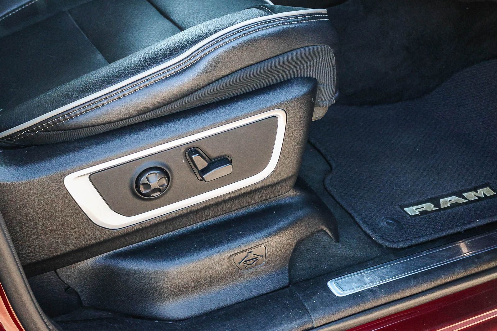 Used 2019 RAM 1500 Laramie image 21