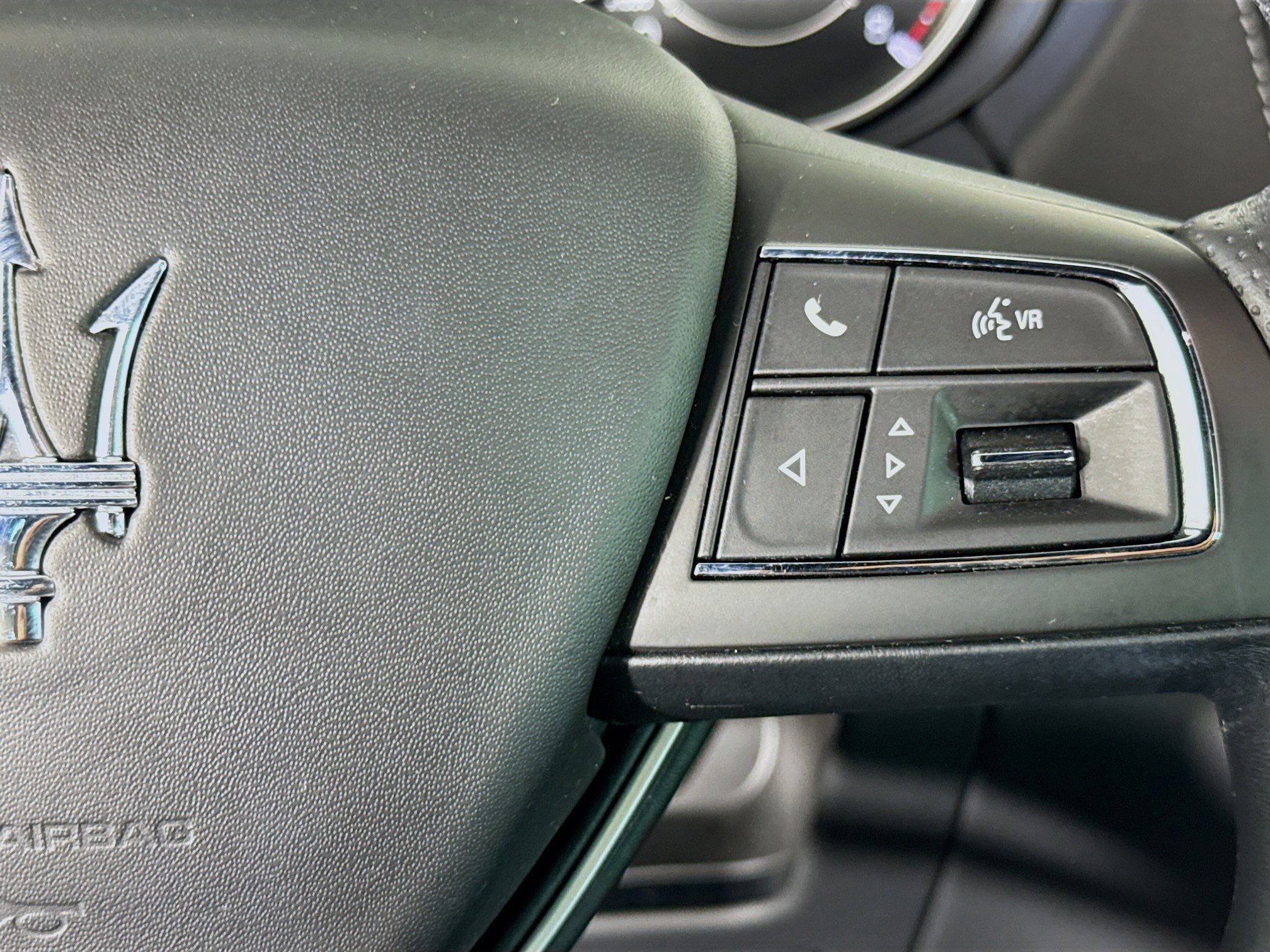 Used 2021 Maserati Levante image 14