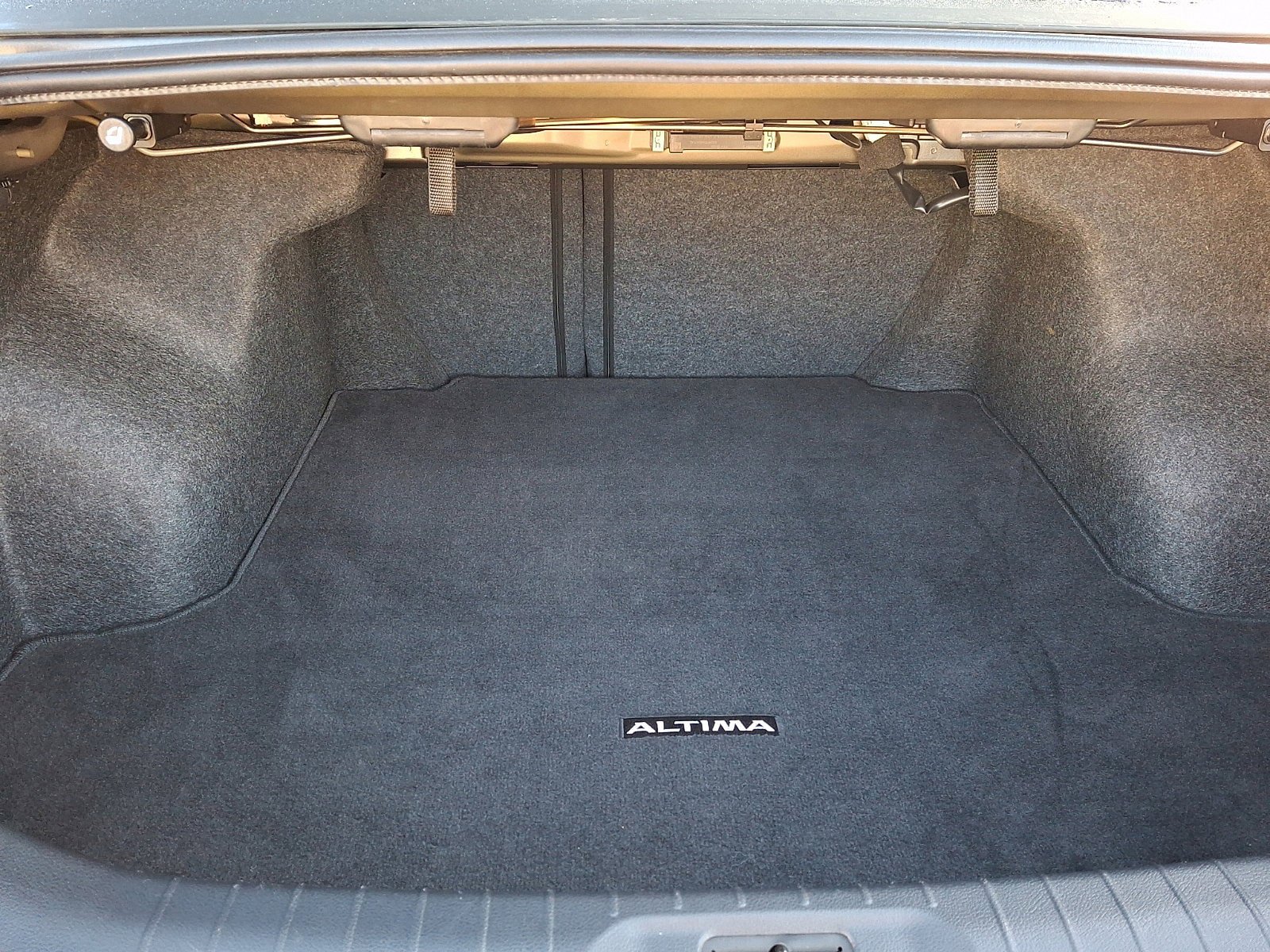Certified 2022 Nissan Altima 2.0 SR FWD image 28
