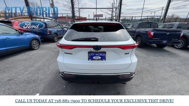 Used 2023 Toyota Venza Nightshade AWD/4WD image 3