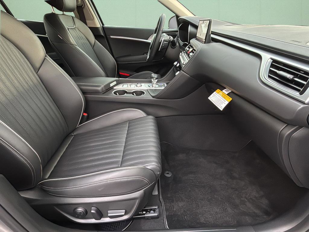 Certified 2026 Genesis G70 2.5T Prestige image 40