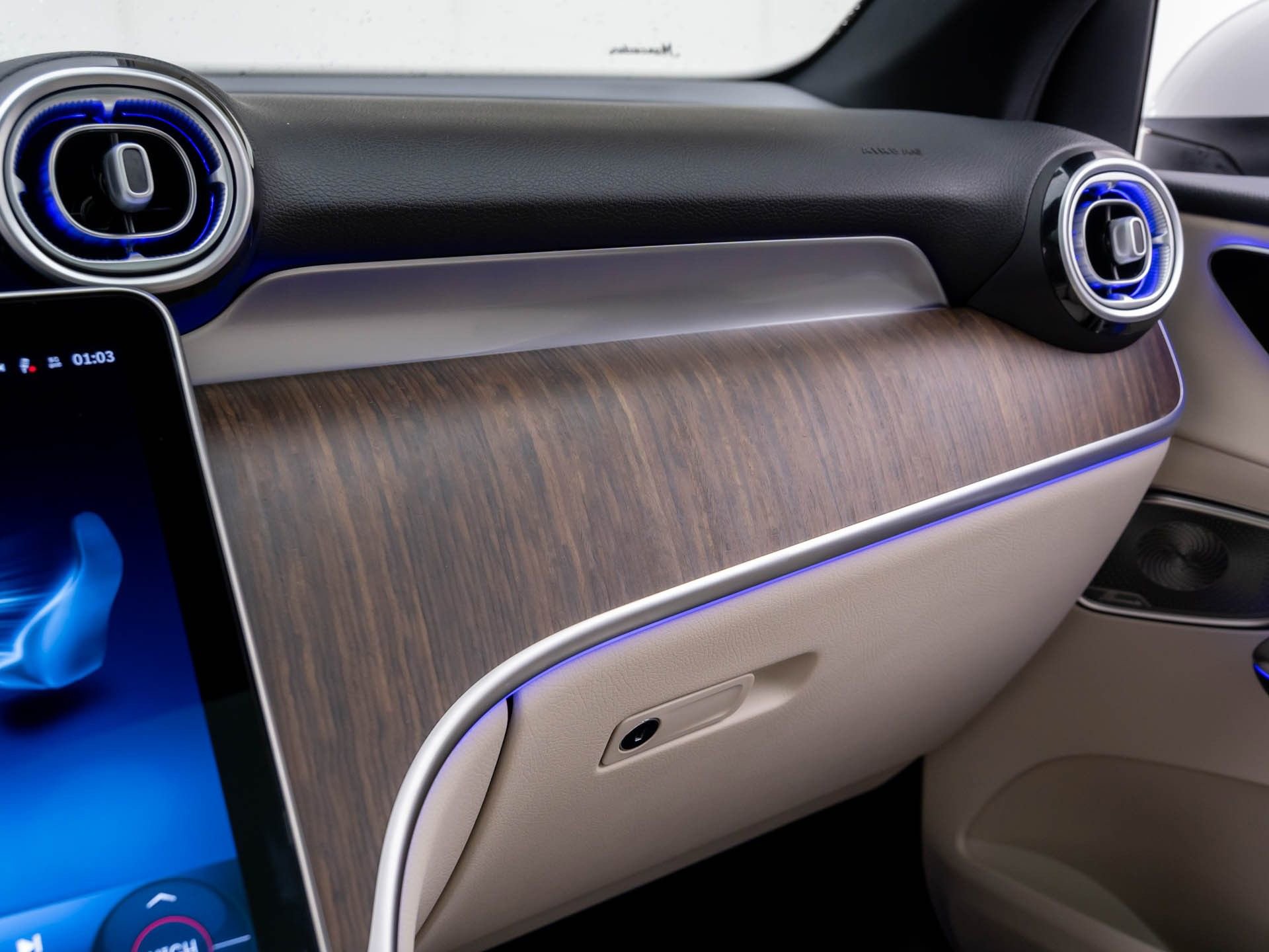 New 2026 Mercedes-Benz GLC 300 4MATIC image 32