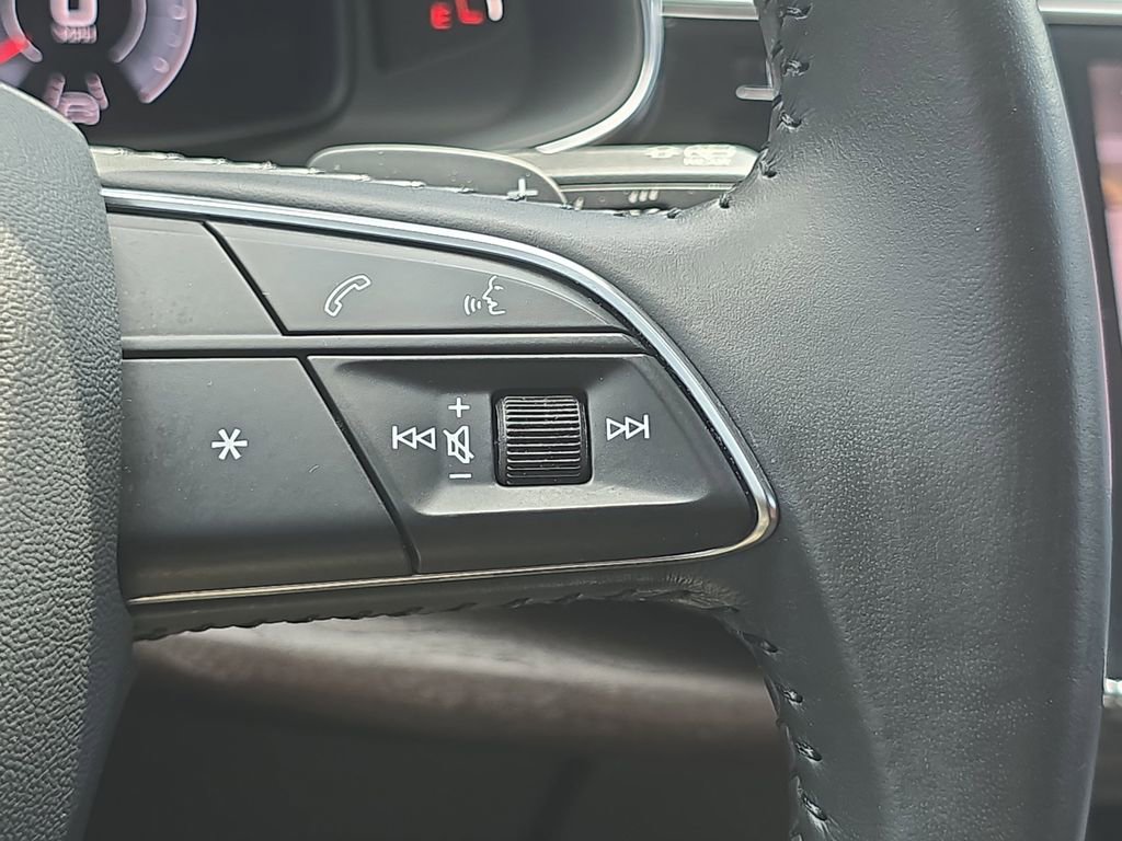 Used 2019 Audi Q8 Prestige w/ Year 1 Package AWD/4WD image 16