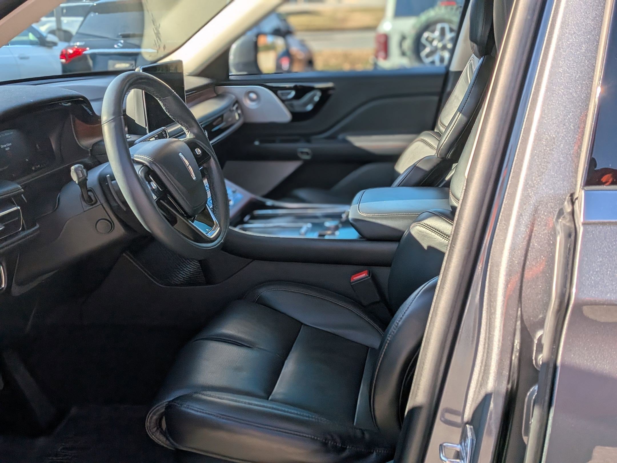 Used 2021 Lincoln Aviator Reserve w/ Equipment Group 208A image 14