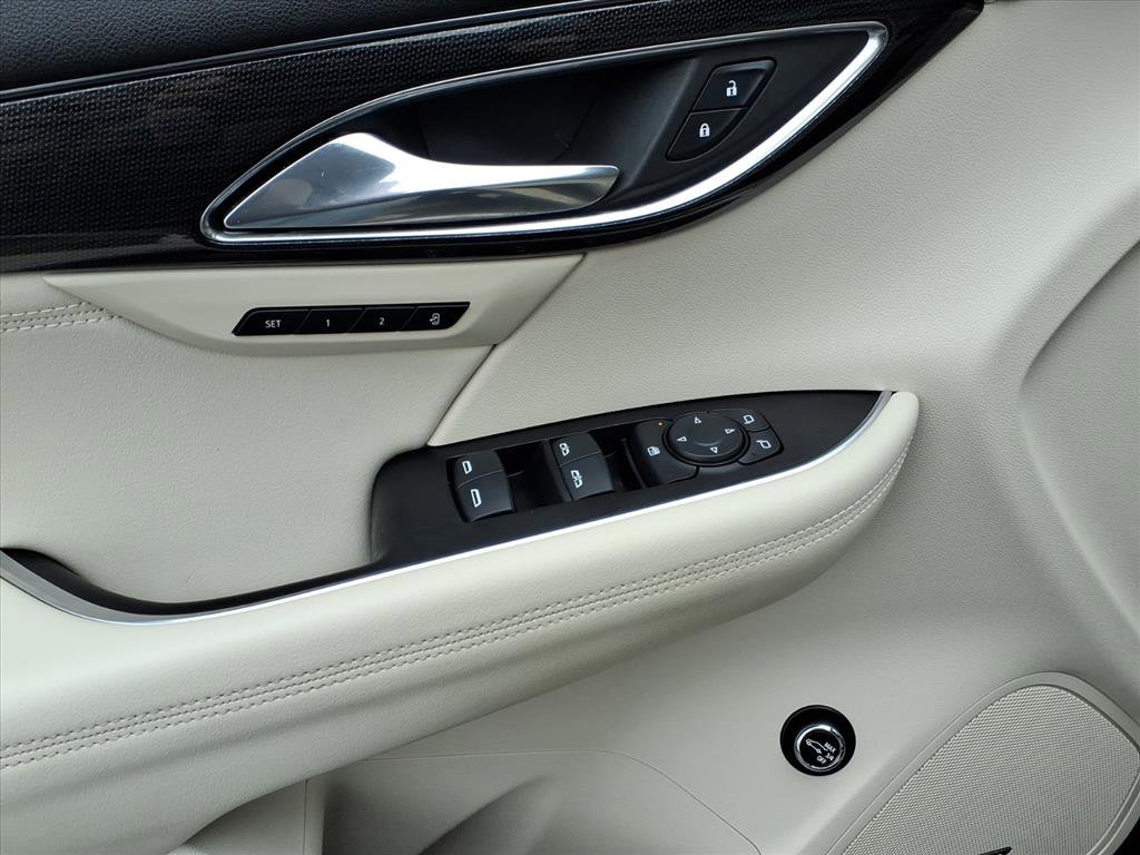 Used 2021 Buick Envision Essence w/ Technology Package I image 26