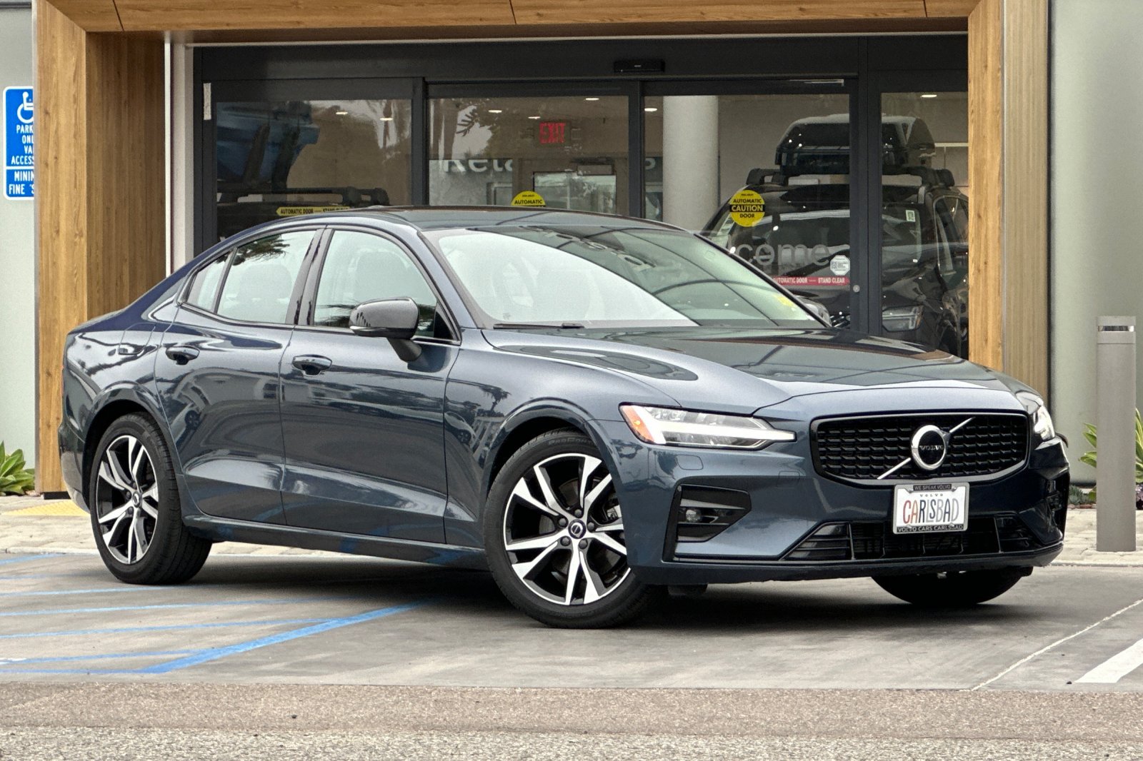 Certified 2025 Volvo S60 B5 Core FWD image 2