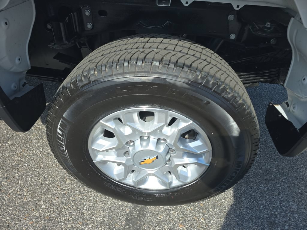 Used 2025 Chevrolet Silverado 3500 W/T AWD/4WD image 14
