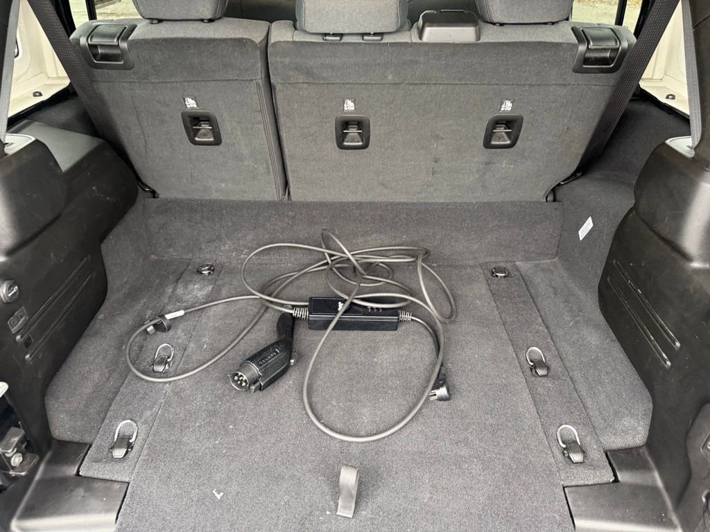 Used 2025 Jeep Wrangler Unlimited Sahara image 37