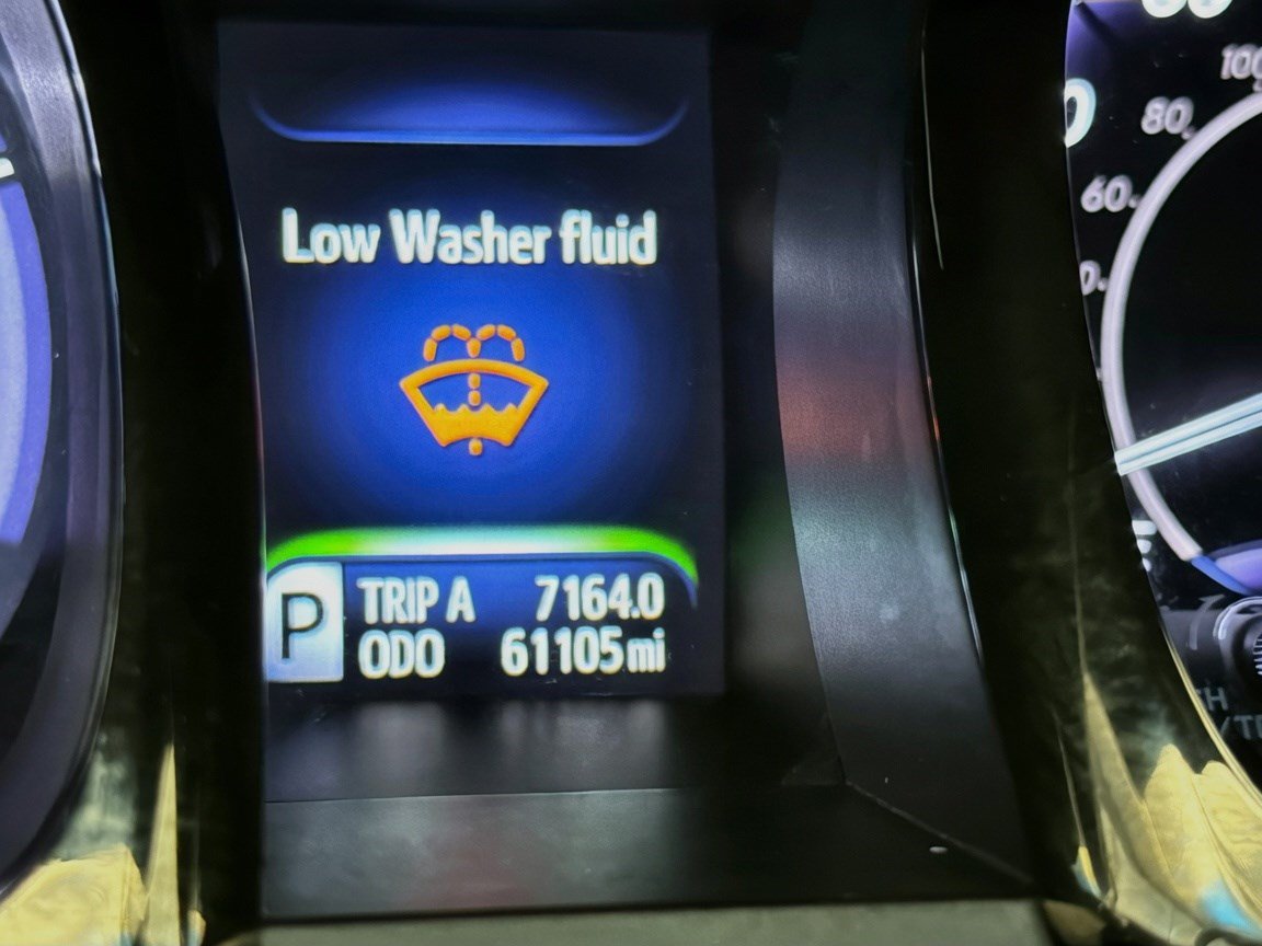 Used 2014 Toyota Avalon Limited w/ Technology Package FWD image 8