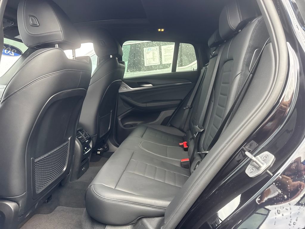 Used 2025 BMW X4 xDrive30i w/ Premium Package image 10