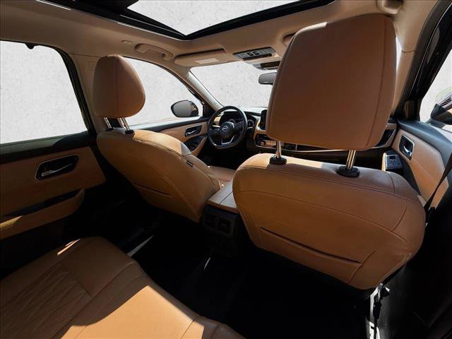 Used 2023 Nissan Rogue Platinum FWD image 23