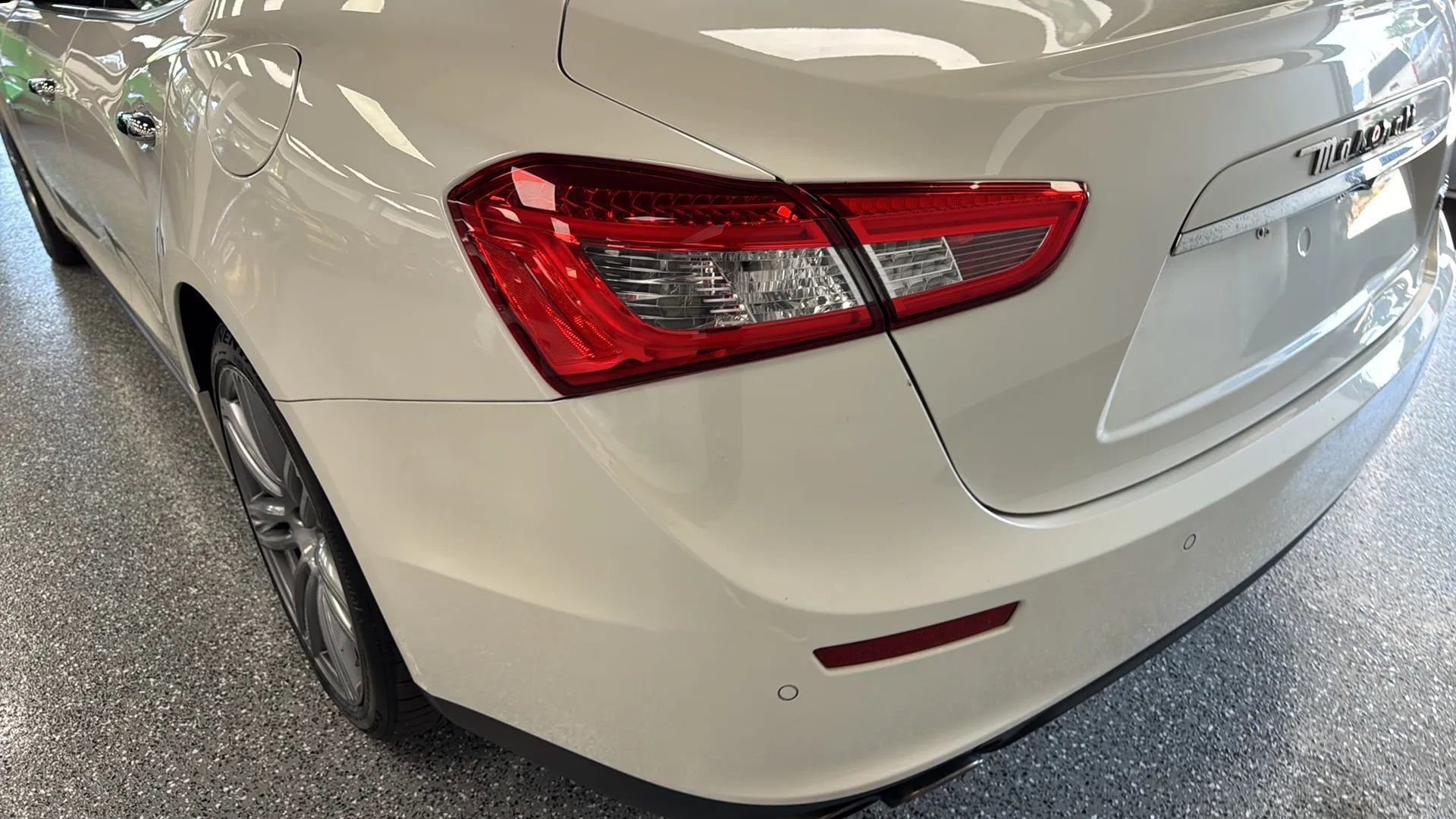 Used 2017 Maserati Ghibli w/ Luxury Package RWD image 43