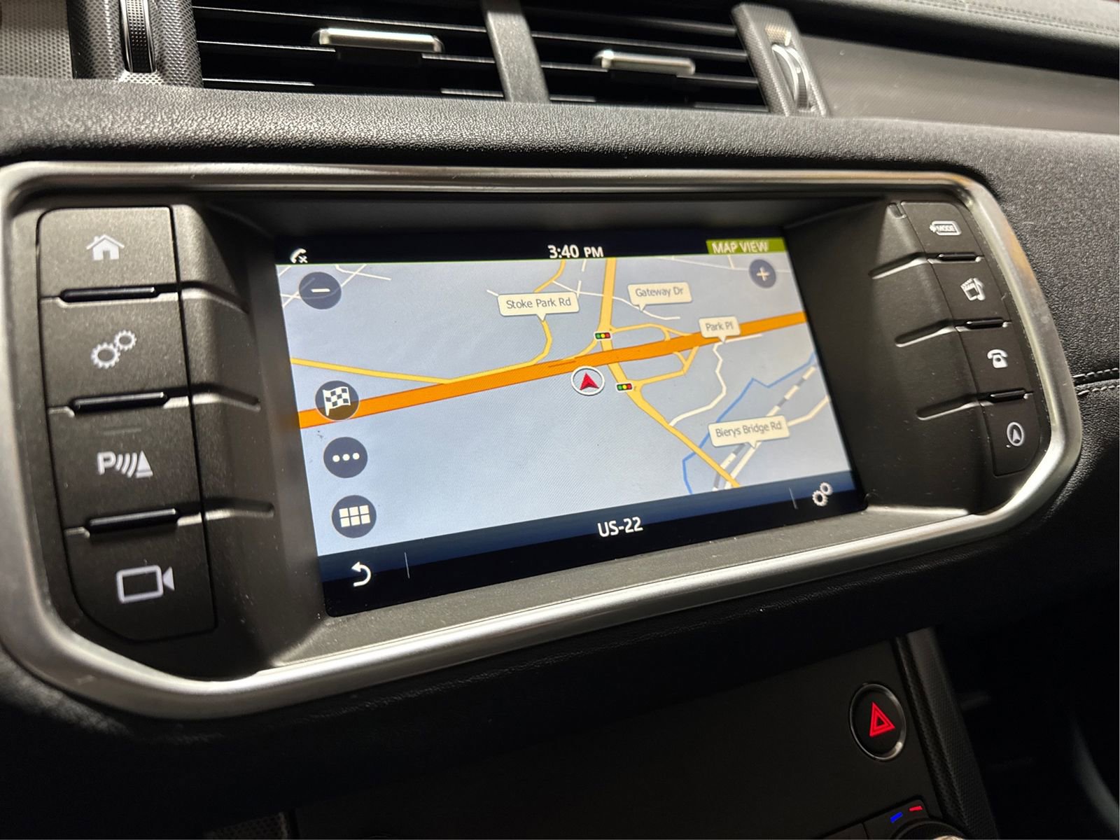 Used 2018 Land Rover Range Rover Evoque SE image 22