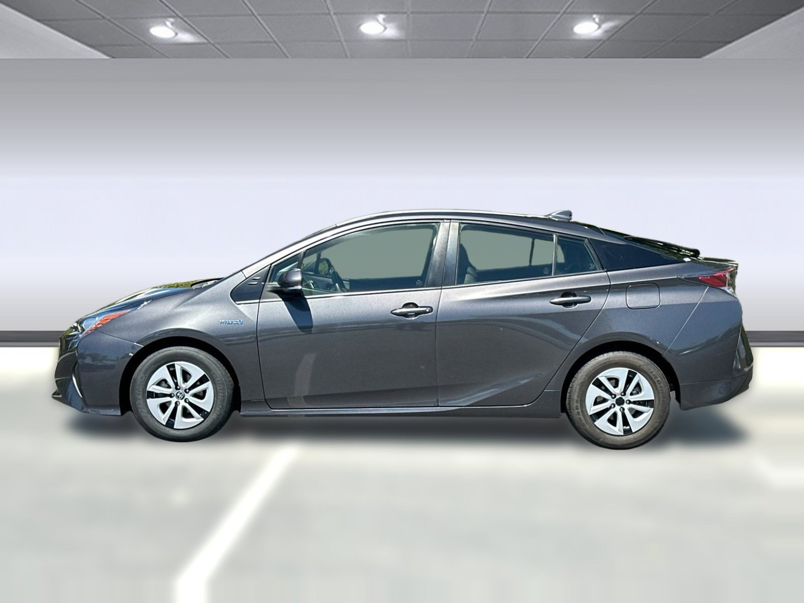Used 2016 Toyota Prius Two FWD image 2