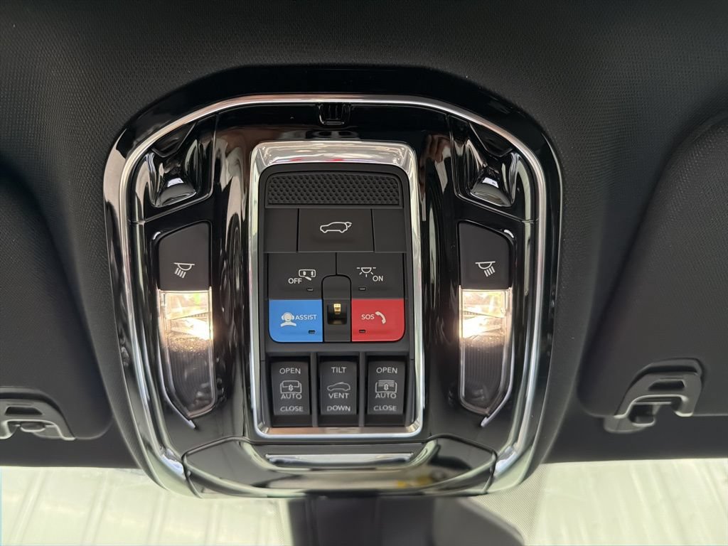 New 2026 Jeep Grand Wagoneer Summit AWD/4WD image 30