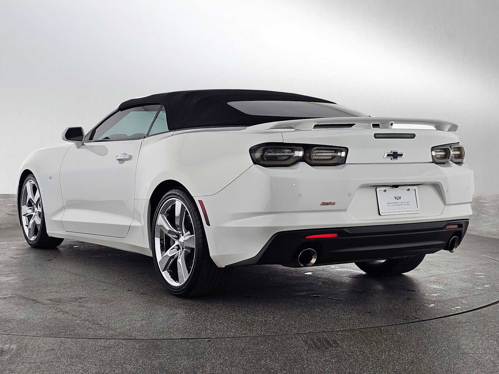 Used 2019 Chevrolet Camaro SS RWD image 5