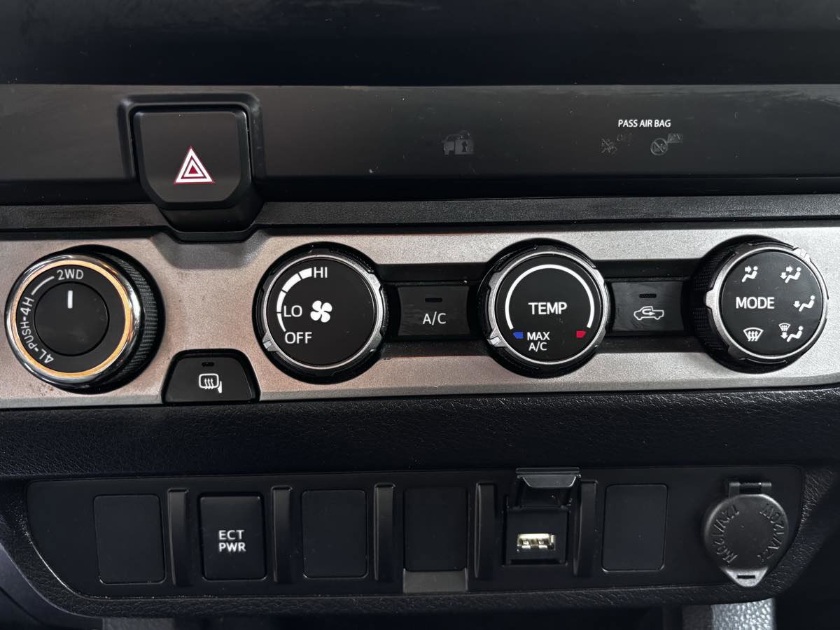 Used 2022 Toyota Tacoma SR image 19