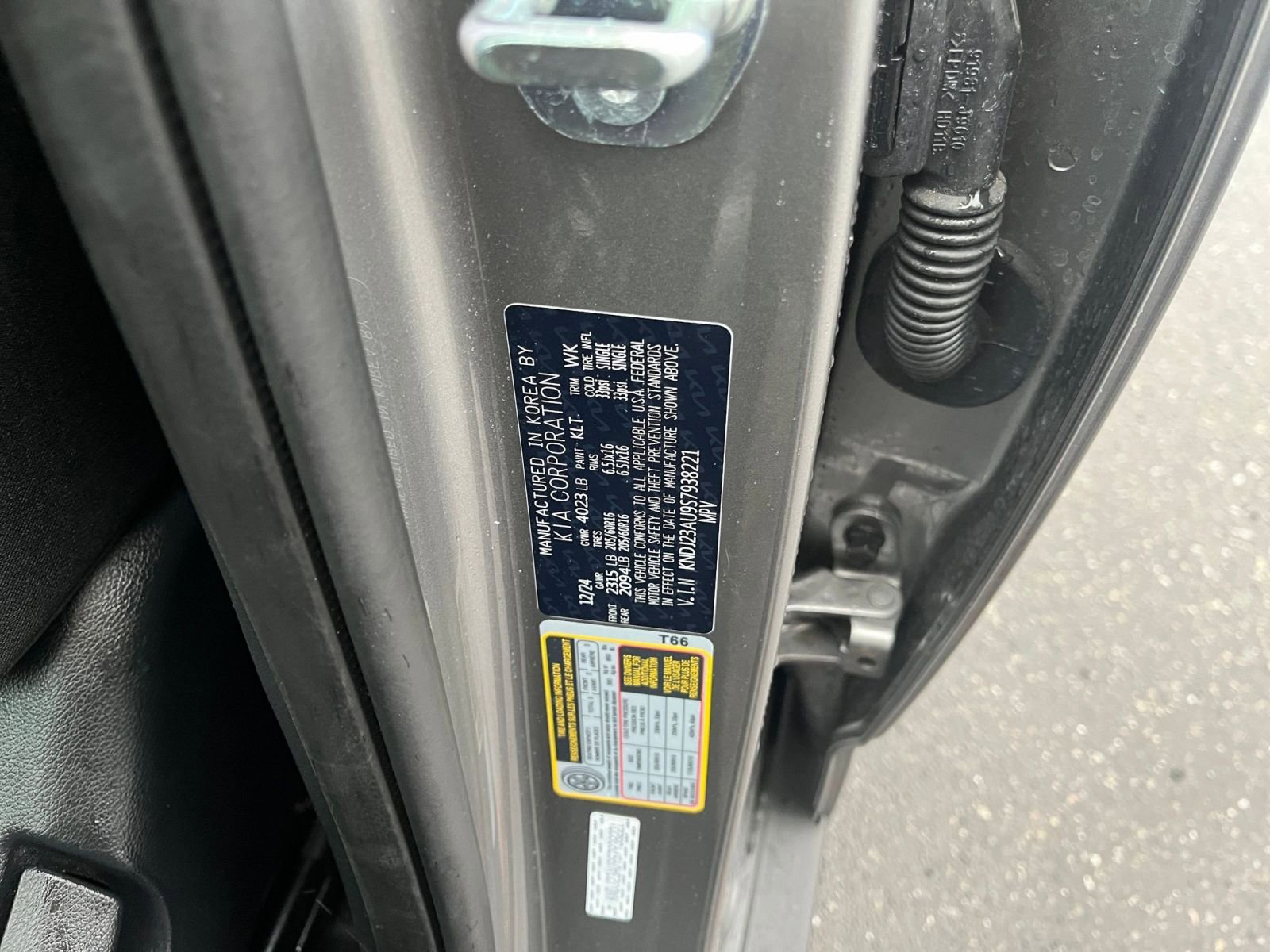 Used 2025 Kia Soul LX w/ LX Technology Package FWD image 29