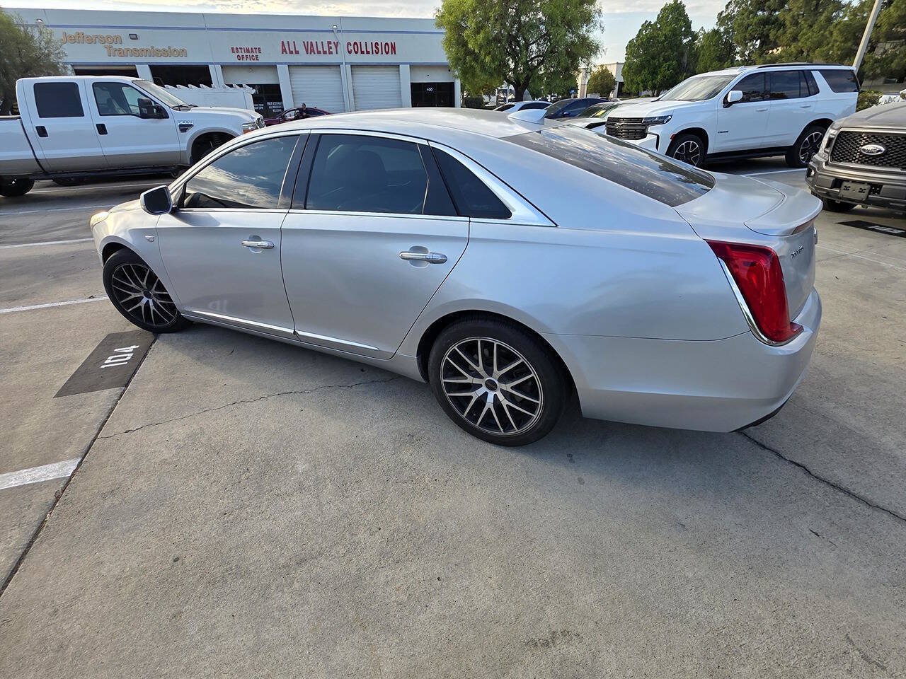 Used 2018 Cadillac XTS Luxury FWD image 5