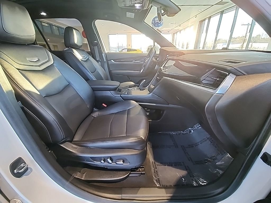 Used 2020 Cadillac XT6 Premium Luxury image 25