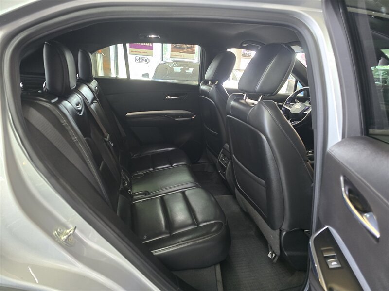 Used 2020 Cadillac XT4 Premium Luxury image 16