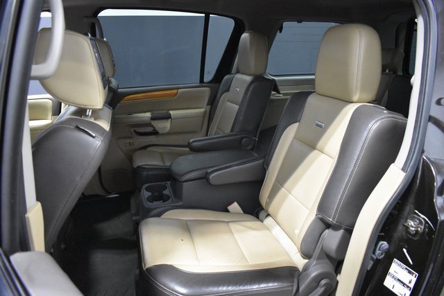 Used 2014 Nissan Armada Platinum w/ Platinum Reserve Package image 34