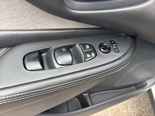 Used 2023 Nissan Murano SV w/ SV Midnight Edition Package AWD/4WD image 14
