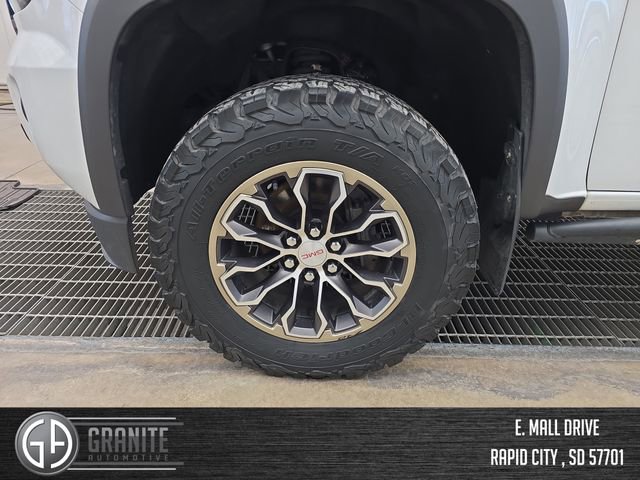 Used 2018 GMC Canyon SLE image 26