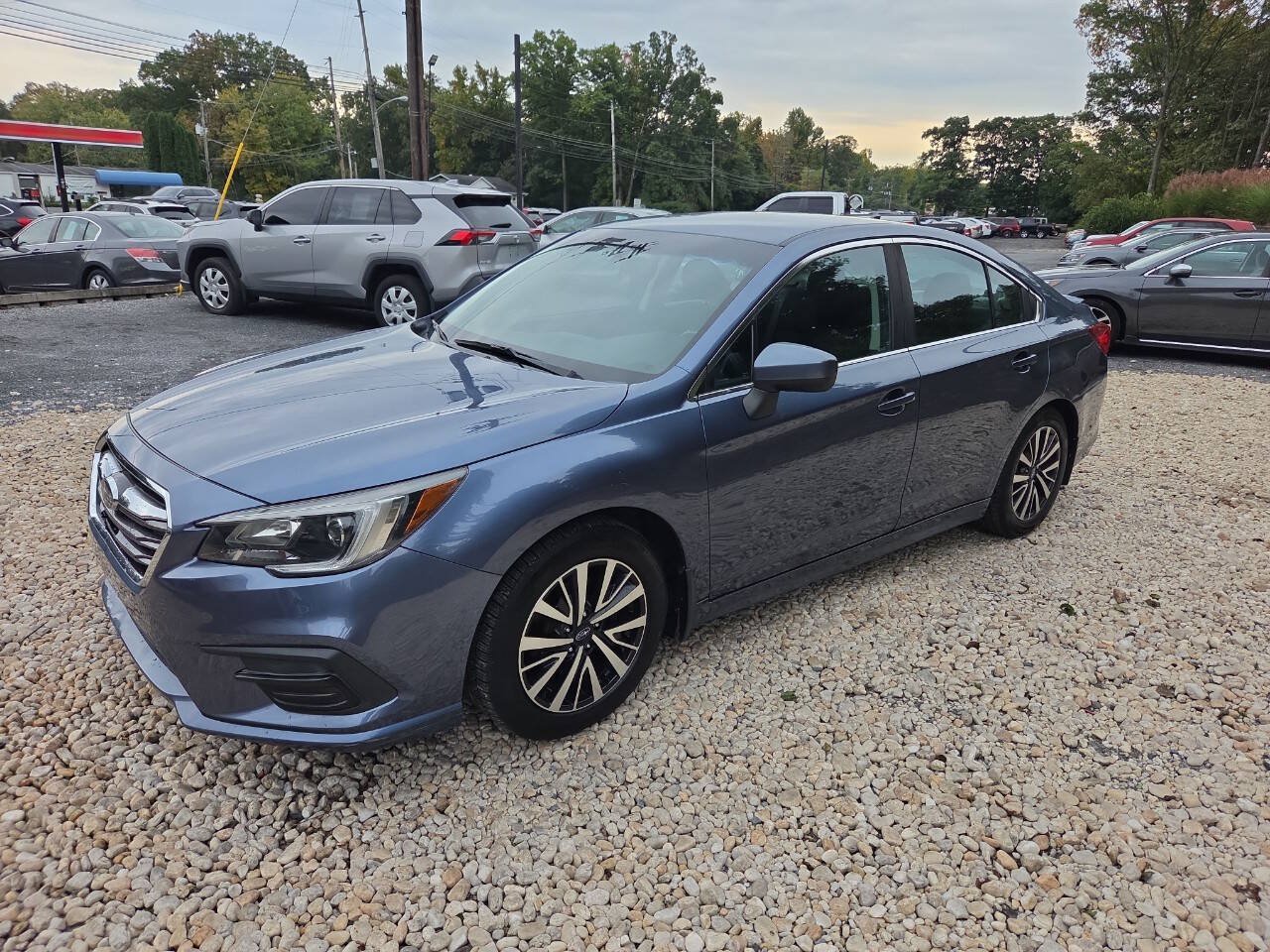 Used 2018 Subaru Legacy 2.5i Premium AWD/4WD image 2