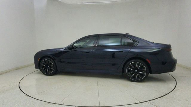 Used 2025 BMW i7 xDrive60 image 67
