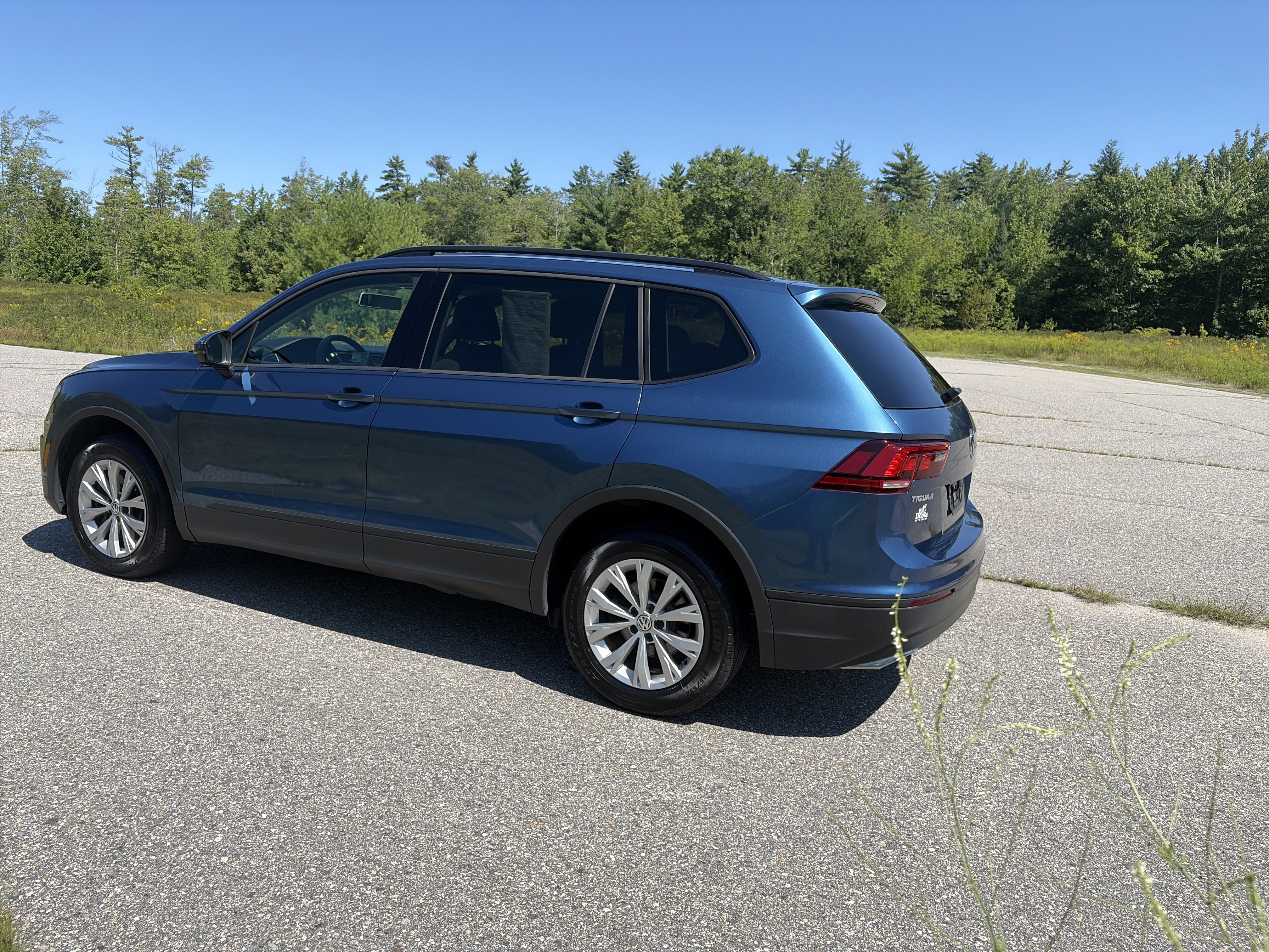 Used 2019 Volkswagen Tiguan S w/ Driver Assistance Package AWD/4WD image 31
